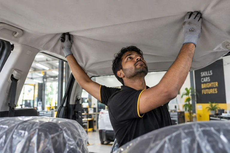 Car Interior Modification - training scene 2
